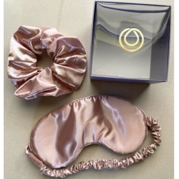 ⭐Satin Scrunchie, Eye Mask Set & Soothing Micellar Shampoo NEW - Picture 3 of 8